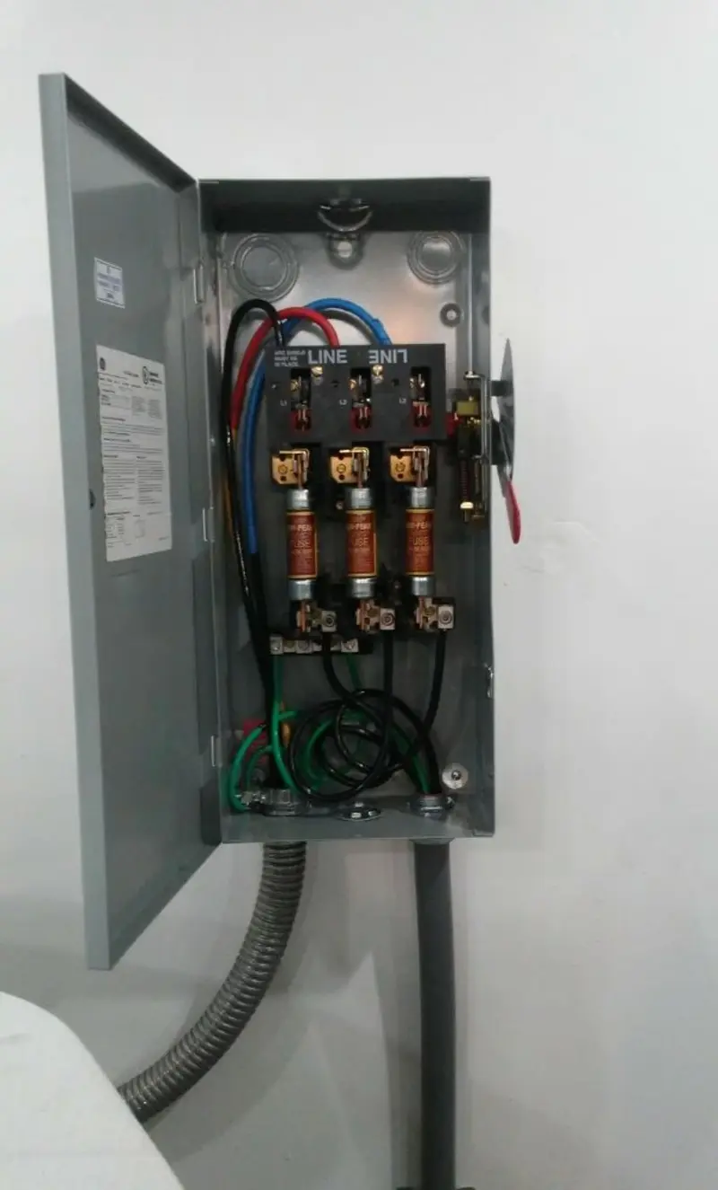 Three-phase disconnect switch installed for Smoke Detector Installation in Medical Lake